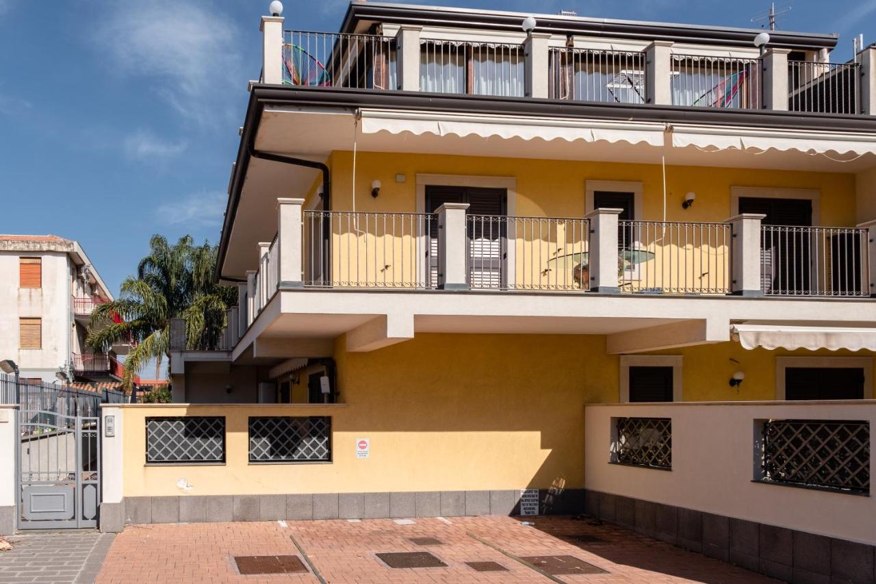 Casa Di Alessio A 200 Metri Dal Mare Villa Acireale Bagian luar foto